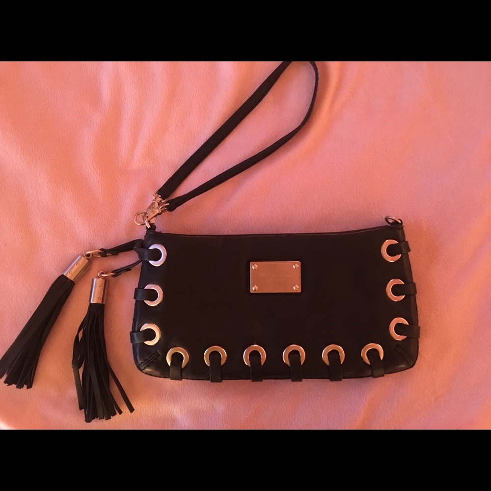 MICHAEL KORS BLACK LEATHER CLUTCH/ HANDBAG